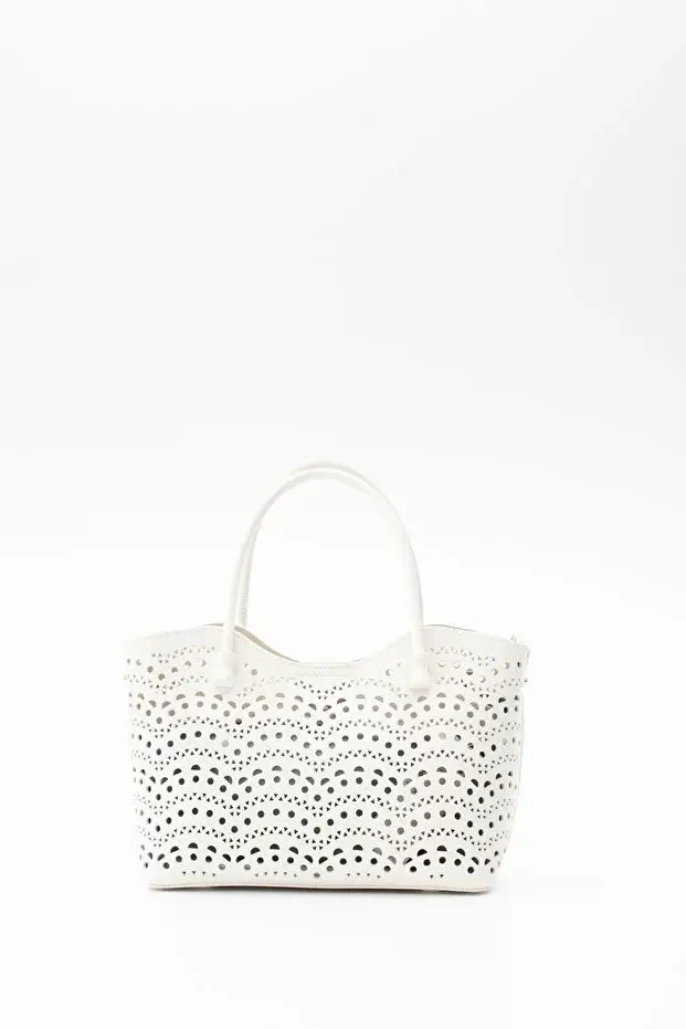 sisley-389-canta-beyaz-2.webp