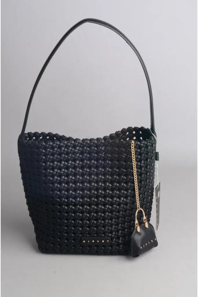 sisley-222-canta-siyah.jpg